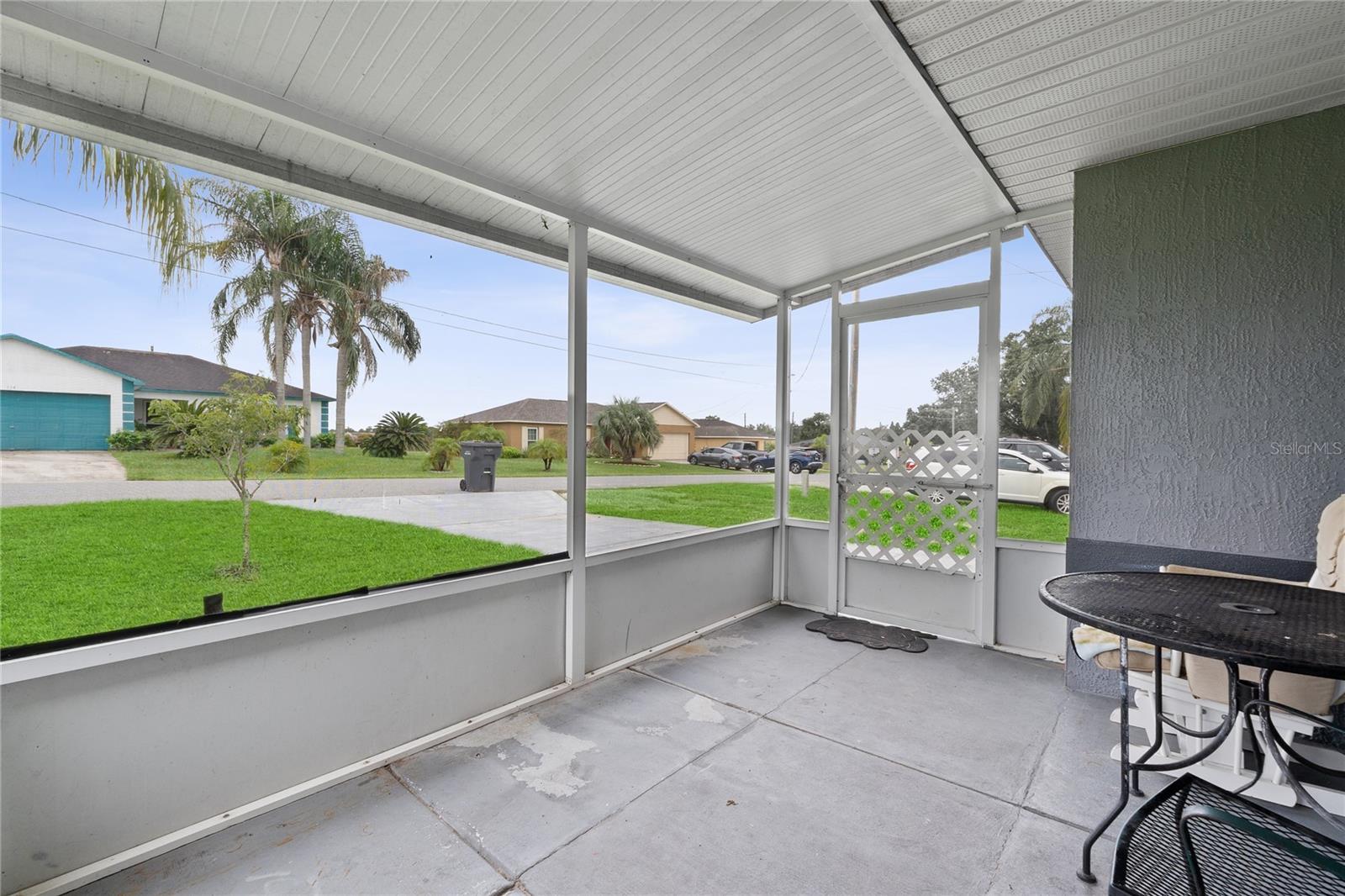 Image 3 of 30 For 113 Weeping Willow Road