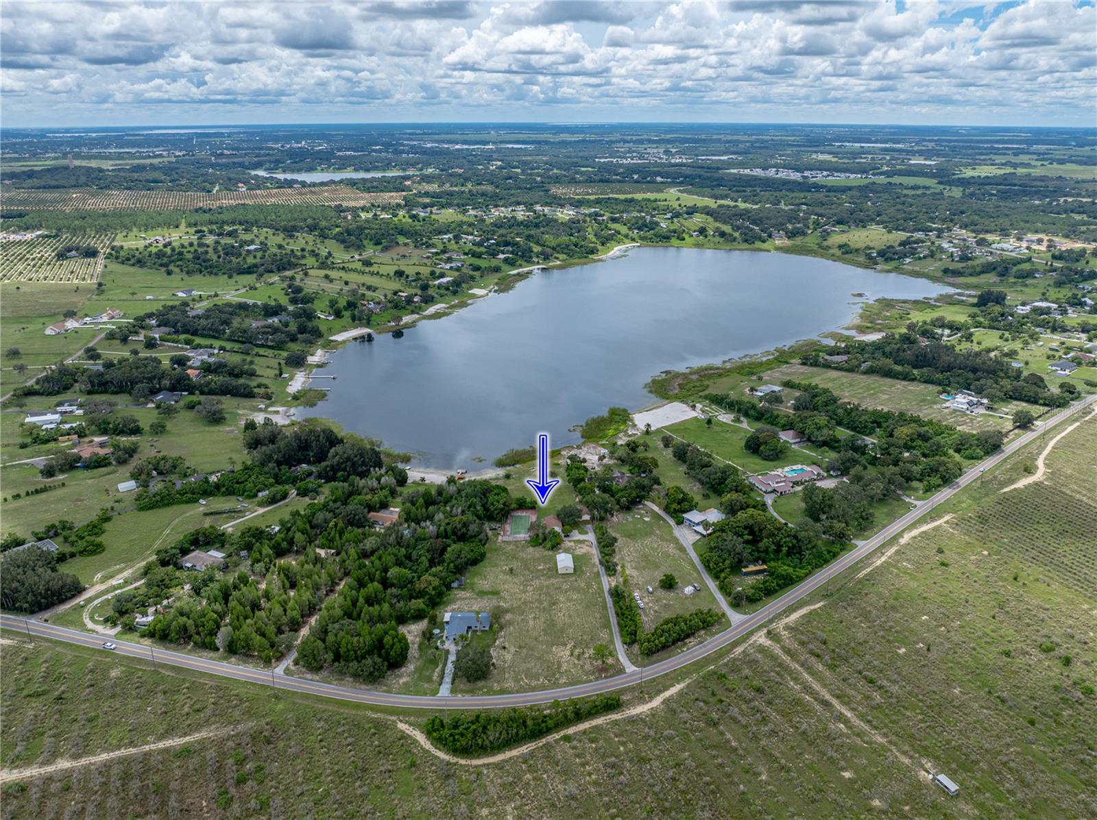 Listing photo id 81 for 724 Masterpiece Road