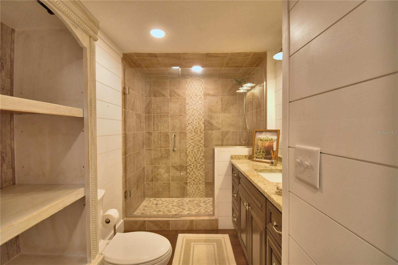 Image 30 of 43 For 117 Lake Hazel Drive Drive