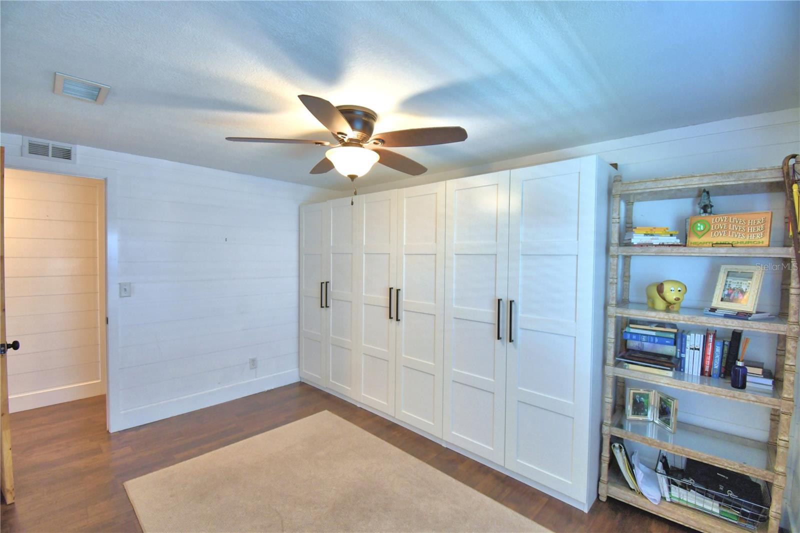 Image 32 of 43 For 117 Lake Hazel Drive Drive