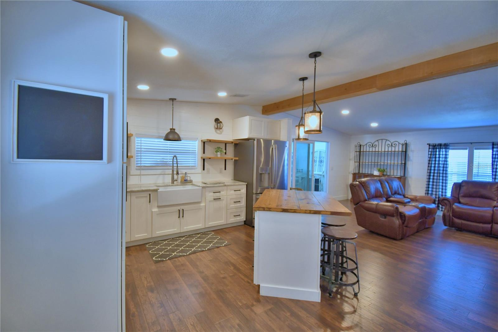 Image 9 of 43 For 117 Lake Hazel Drive Drive