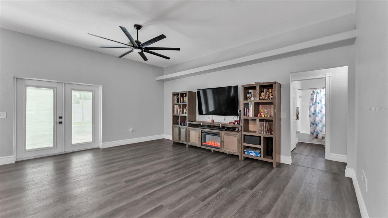 Image 10 of 39 For 7870 Ashford Drive