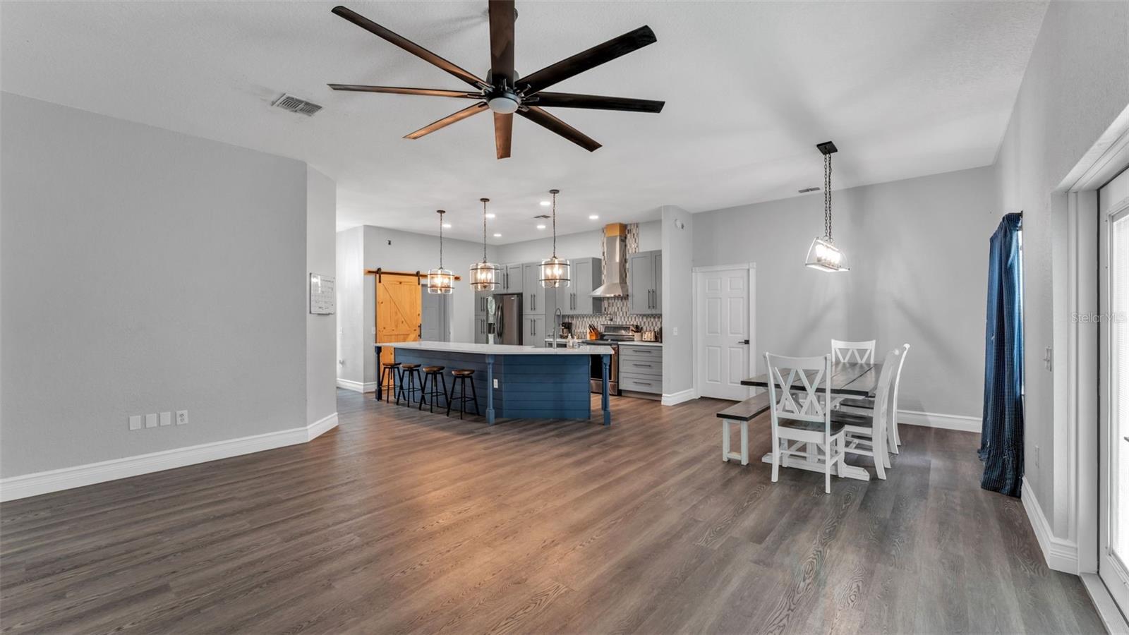 Image 11 of 39 For 7870 Ashford Drive