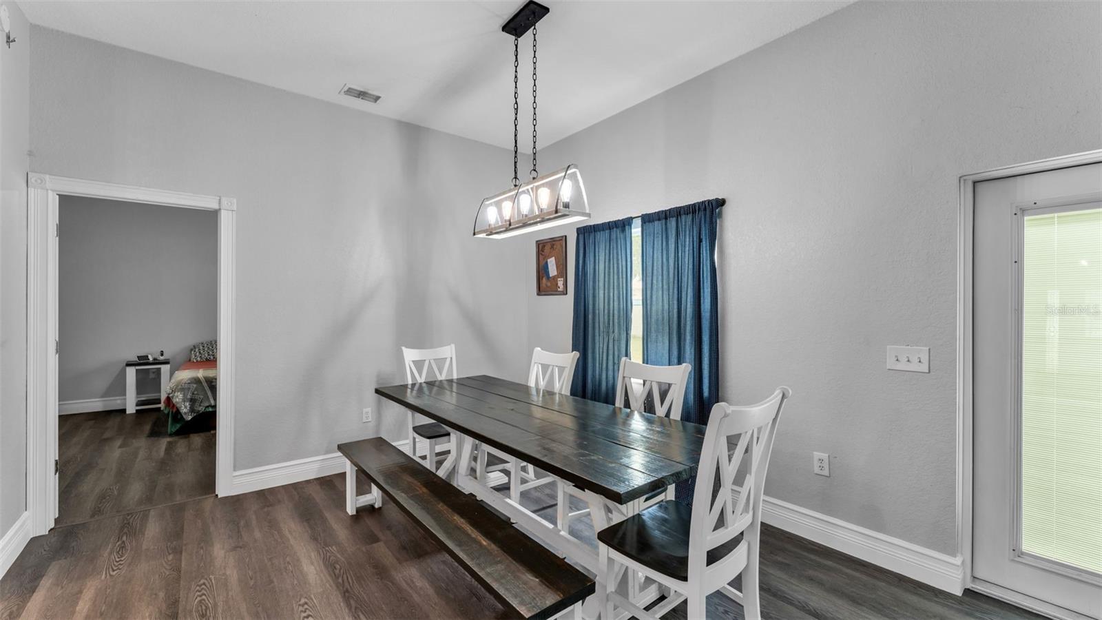 Image 13 of 39 For 7870 Ashford Drive