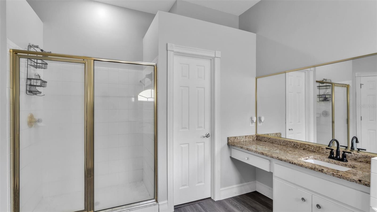 Image 18 of 39 For 7870 Ashford Drive