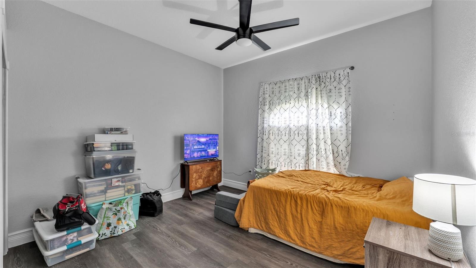 Image 20 of 39 For 7870 Ashford Drive