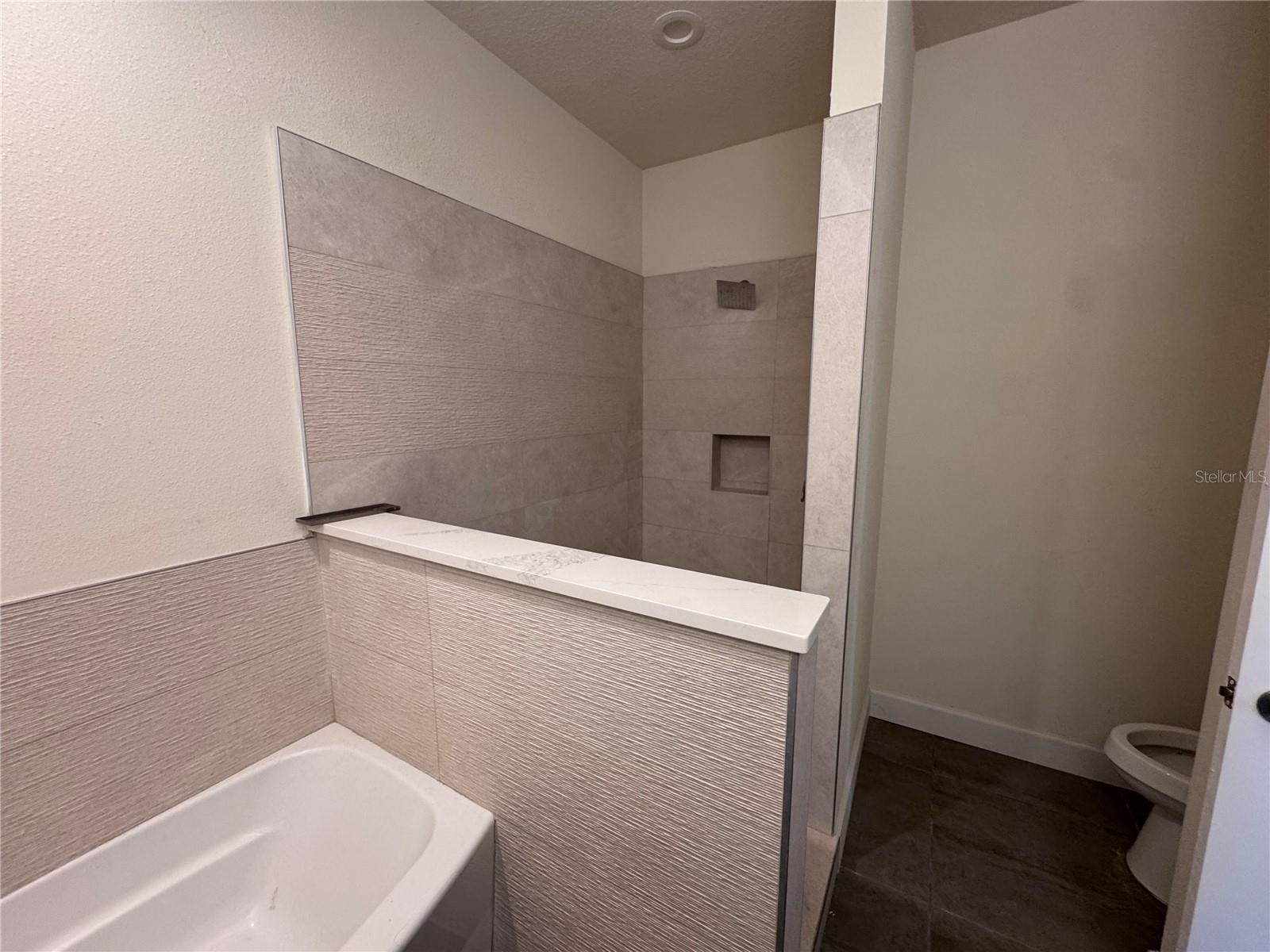 Image 11 of 21 For 922 Centaury Drive