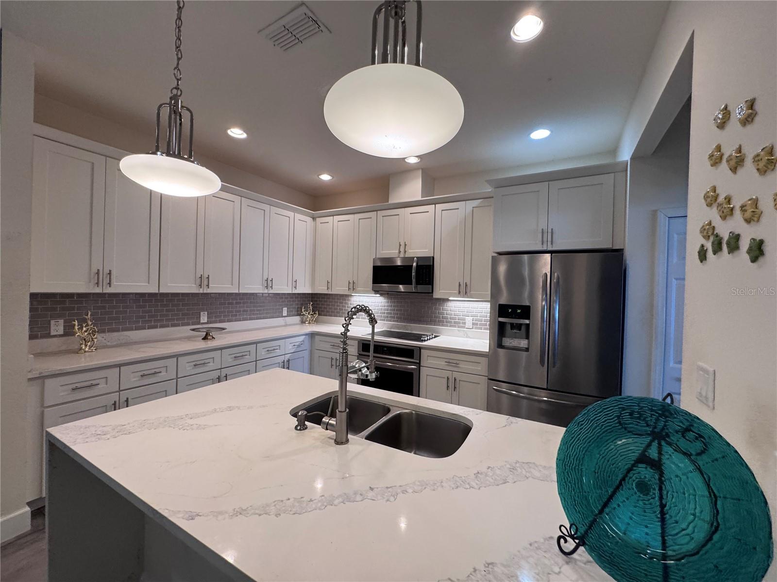 Image 6 of 21 For 922 Centaury Drive
