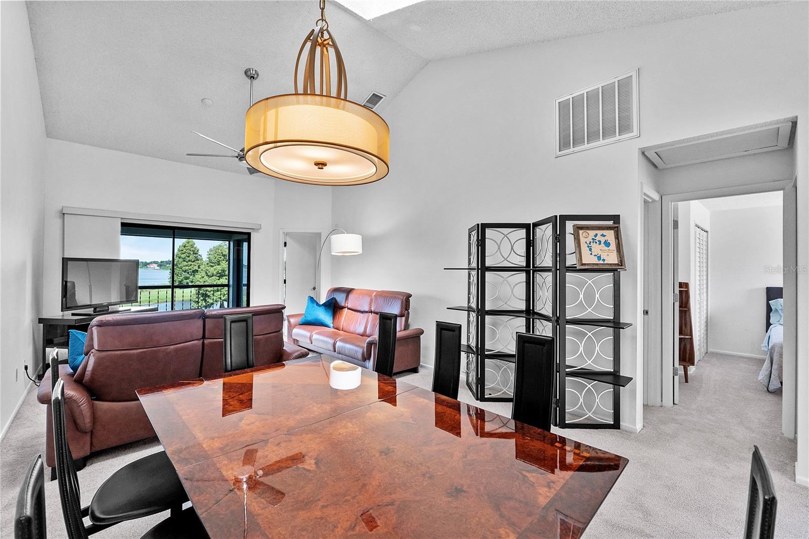 Image 16 of 57 For 715 Magnolia Place