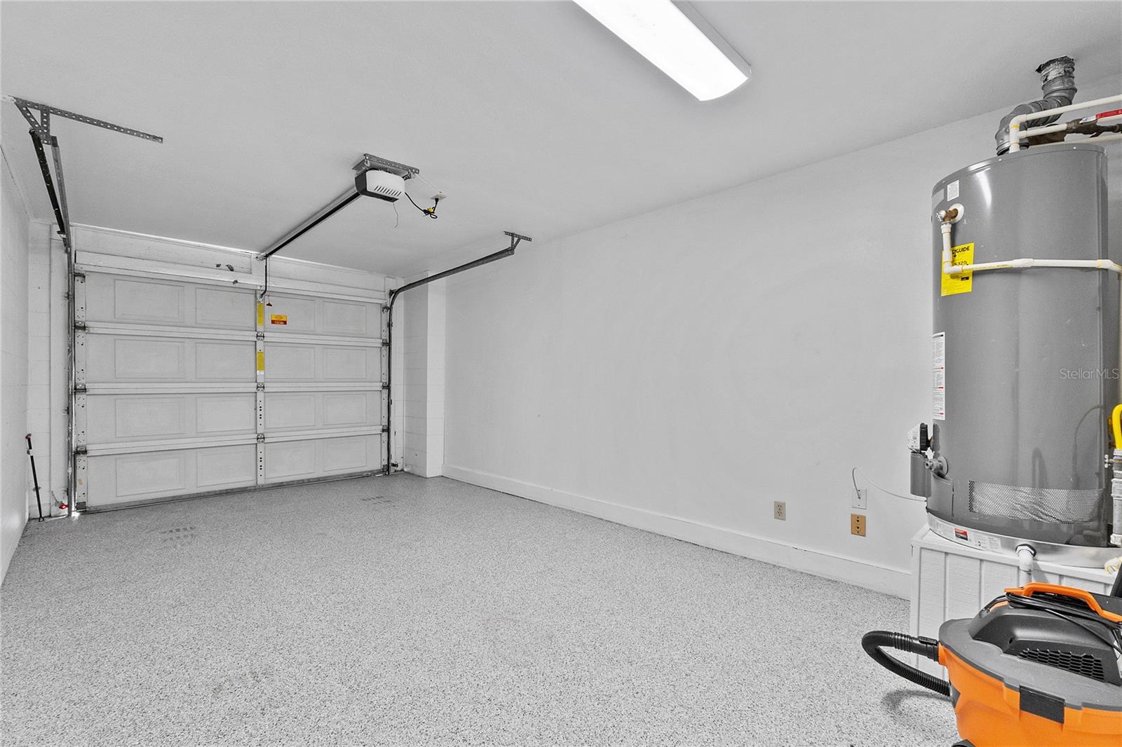 Image 37 of 57 For 715 Magnolia Place