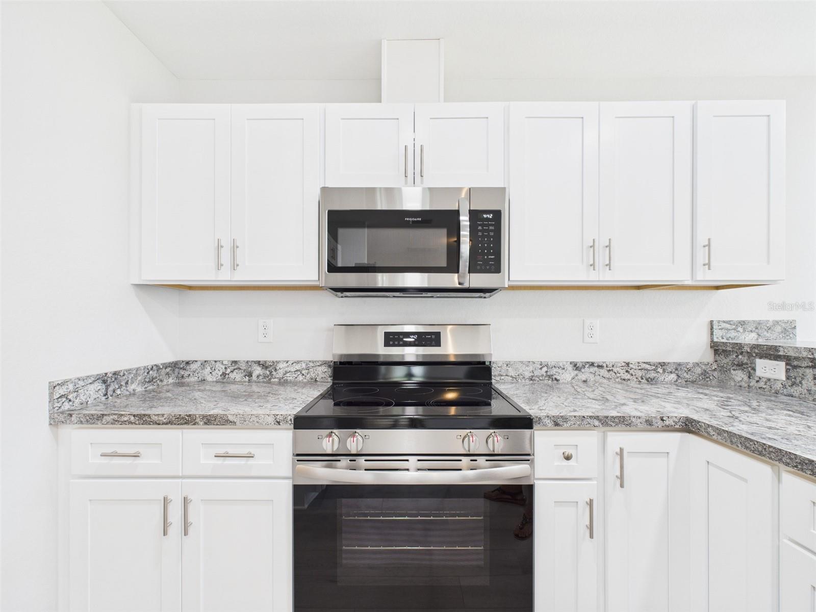 Image 10 of 57 For 816 13th Street W