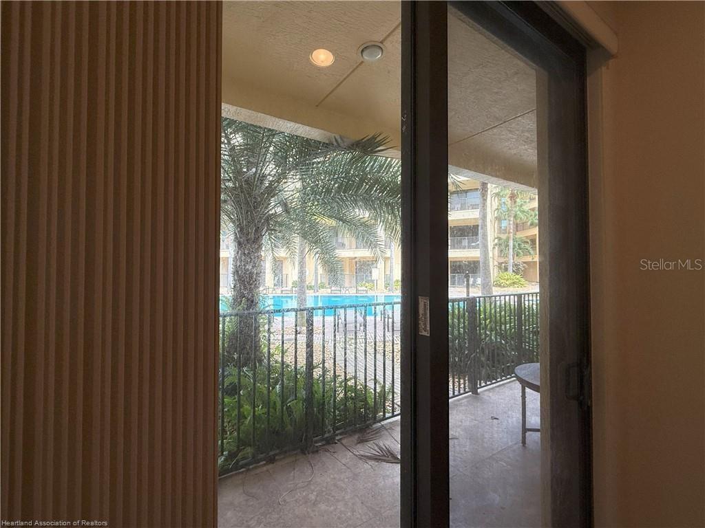 Image 27 of 49 For 2351 Lakeview Drive 115