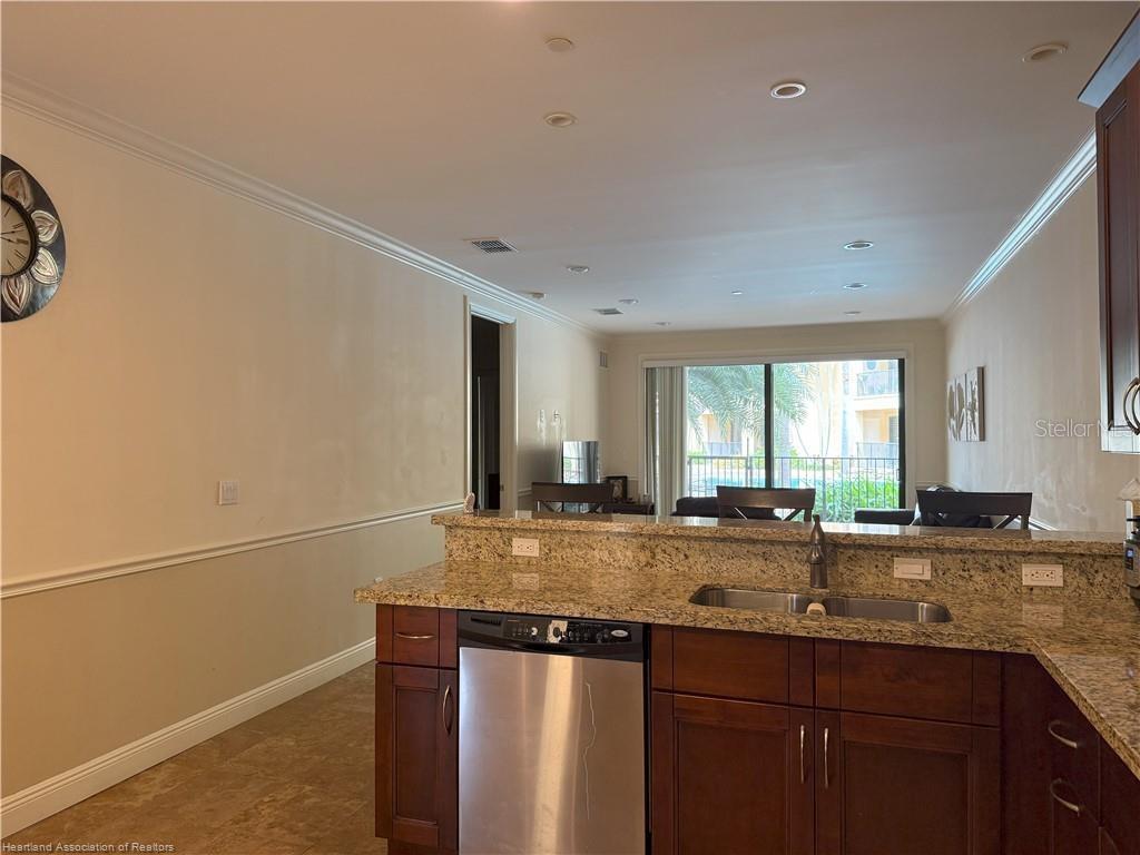 Image 29 of 49 For 2351 Lakeview Drive 115