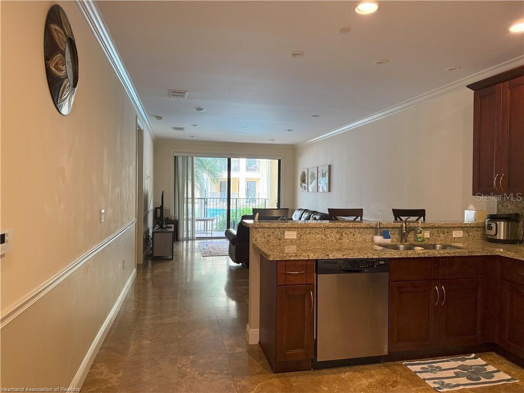 Image 31 of 49 For 2351 Lakeview Drive 115