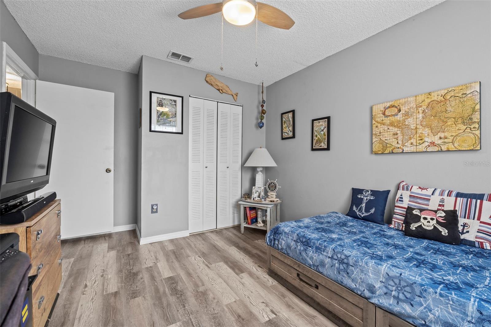 Image 23 of 50 For 249 Winter Ridge Boulevard