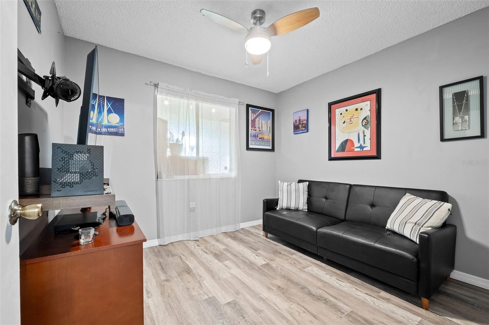 Image 25 of 50 For 249 Winter Ridge Boulevard