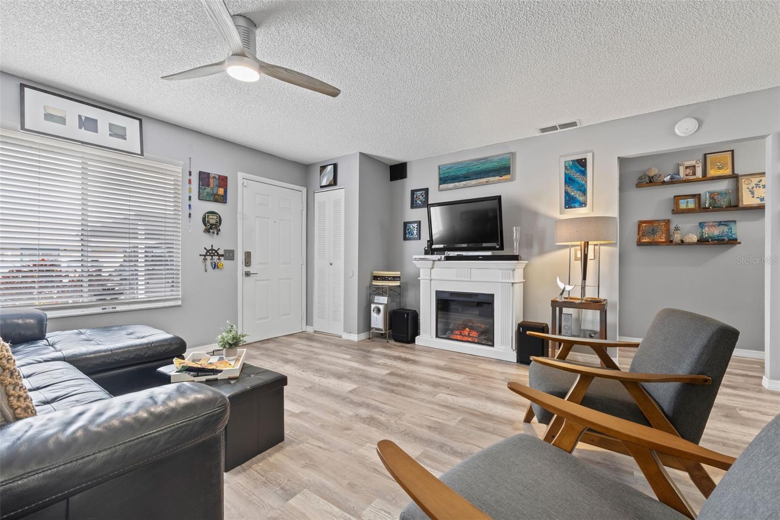 Image 5 of 50 For 249 Winter Ridge Boulevard