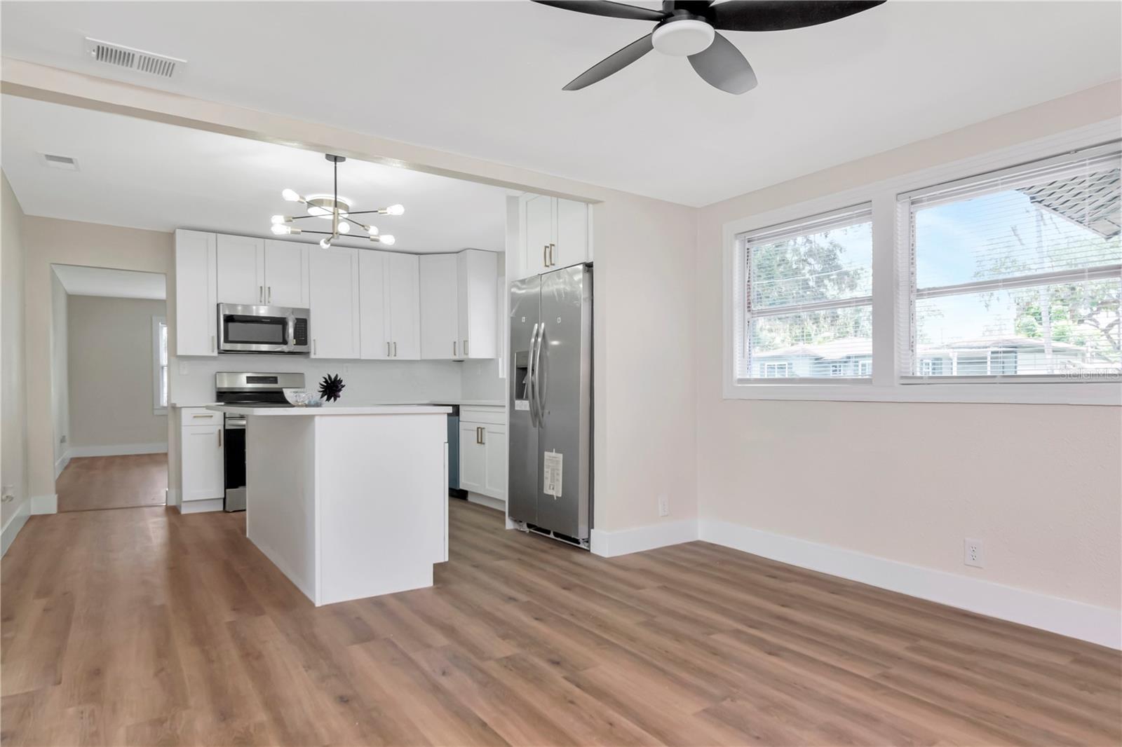 Image 4 of 16 For 1006 Morse Street