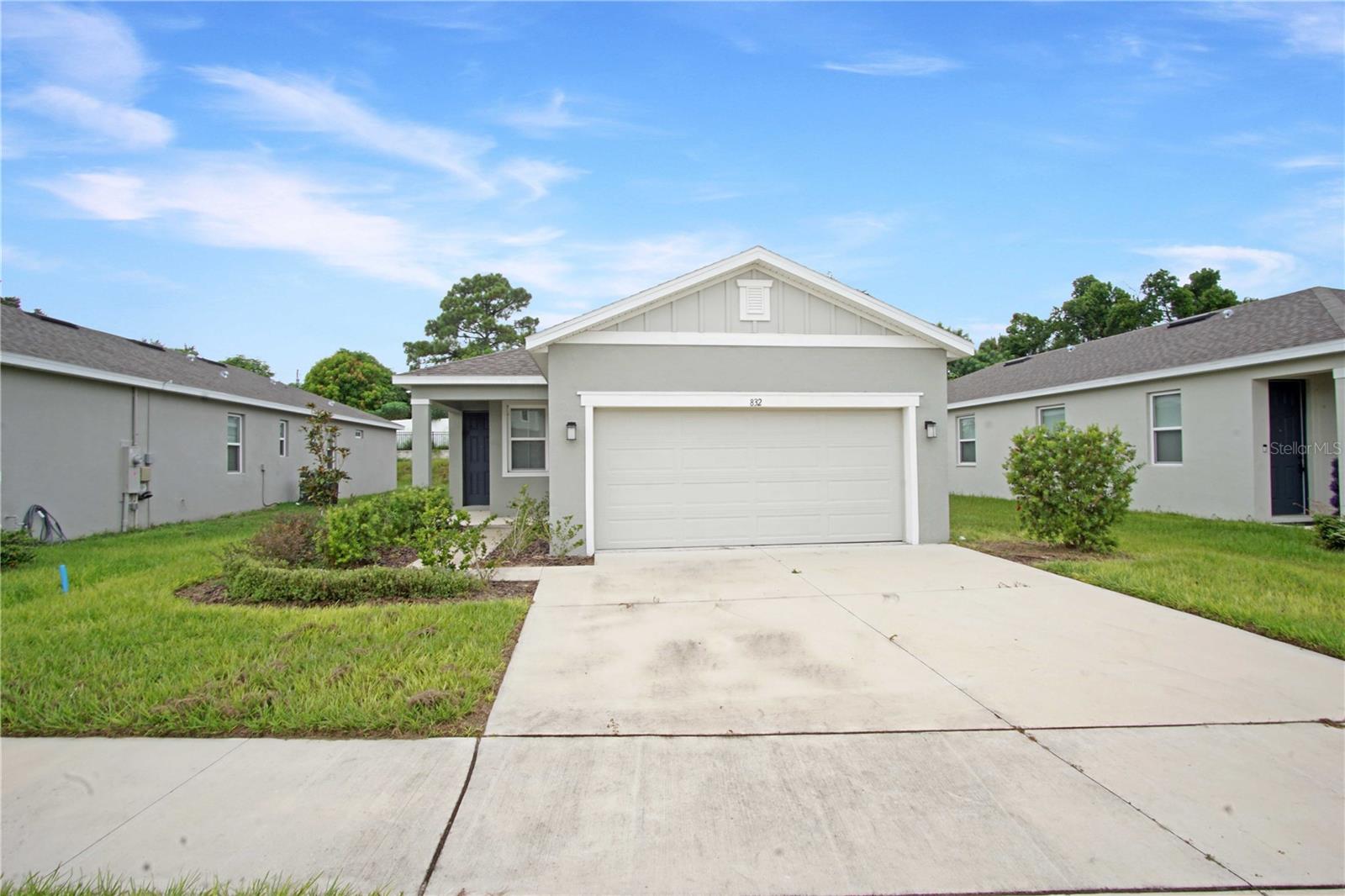 Image 4 of 26 For 832 Blue Creek Drive