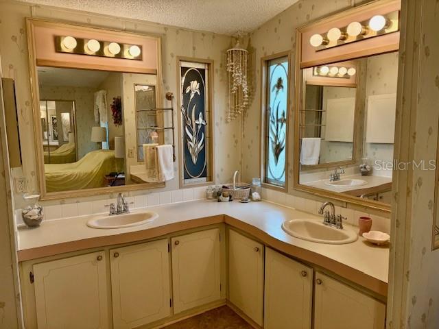 Image 19 of 45 For 6001 Grand Oaks Drive Se