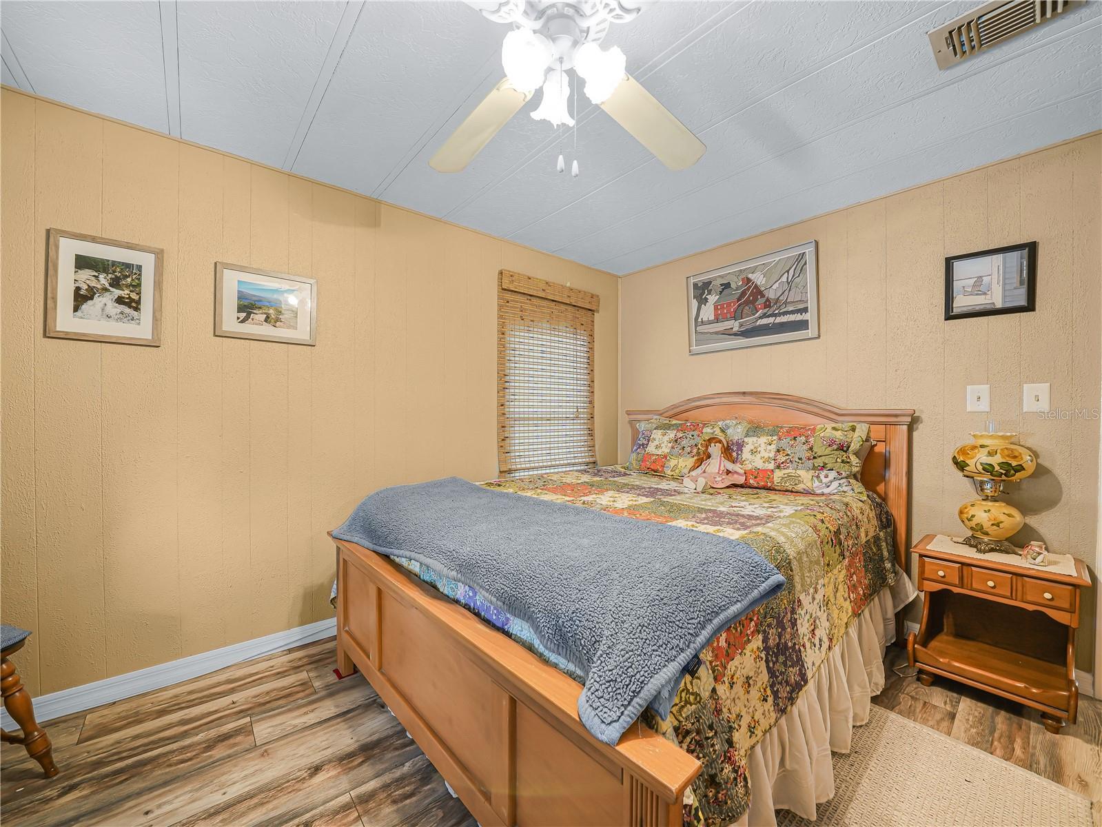 Image 33 of 40 For 134 Kensington Park Drive
