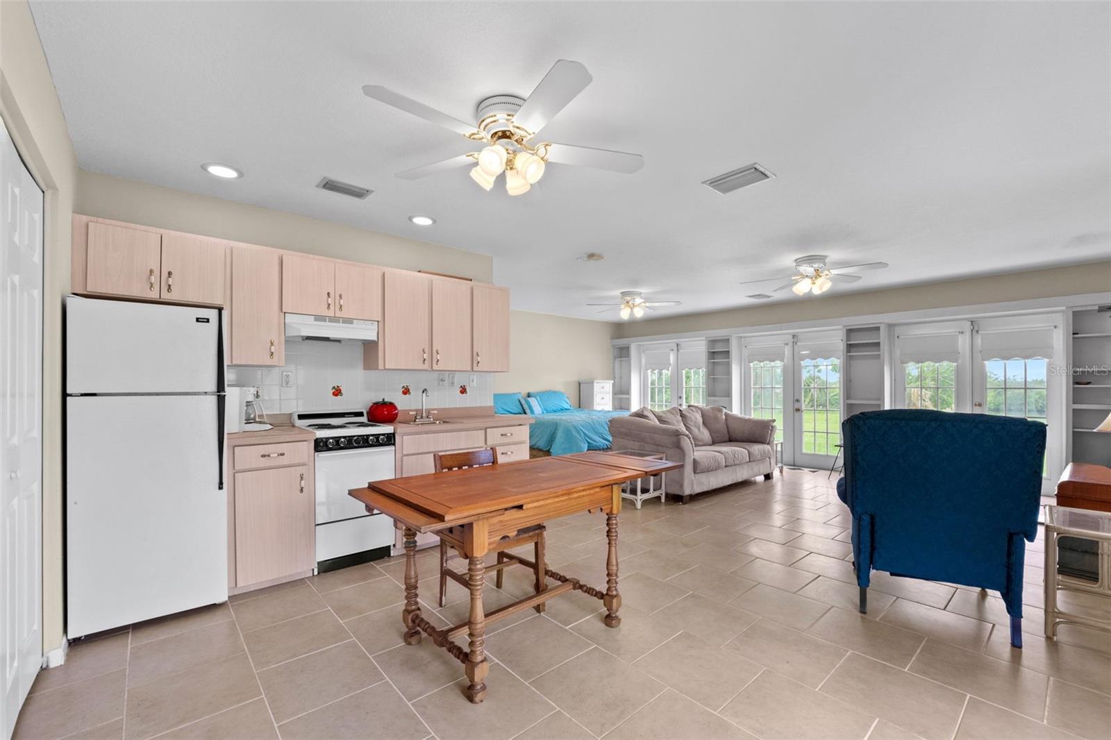 Image 22 of 53 For 308 Manatee Drive