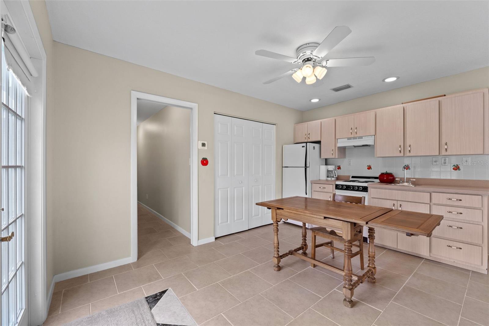 Image 24 of 53 For 308 Manatee Drive