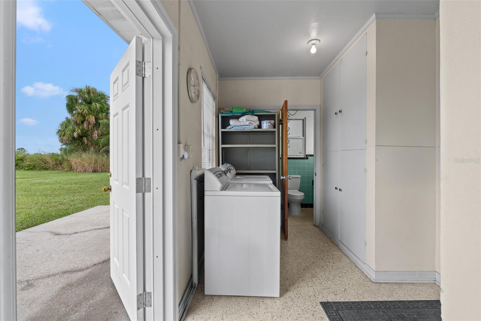 Image 32 of 53 For 308 Manatee Drive