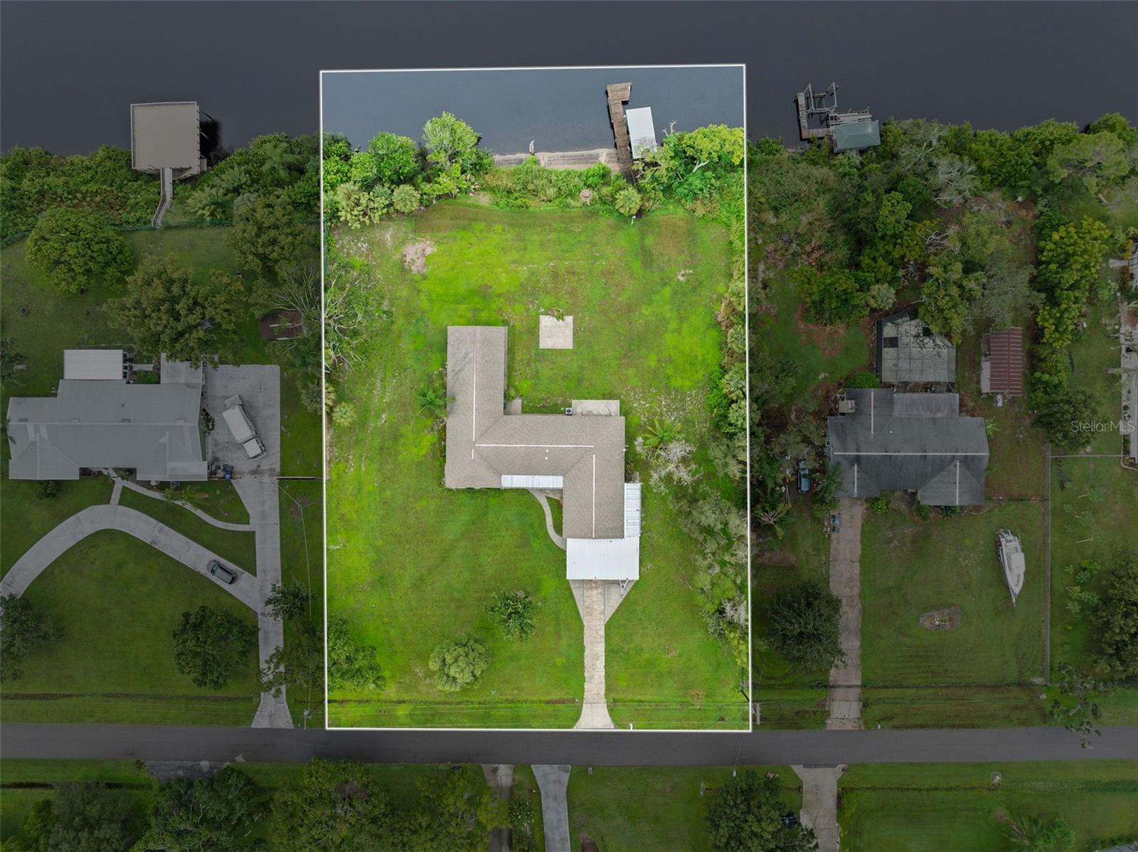 Image 47 of 53 For 308 Manatee Drive