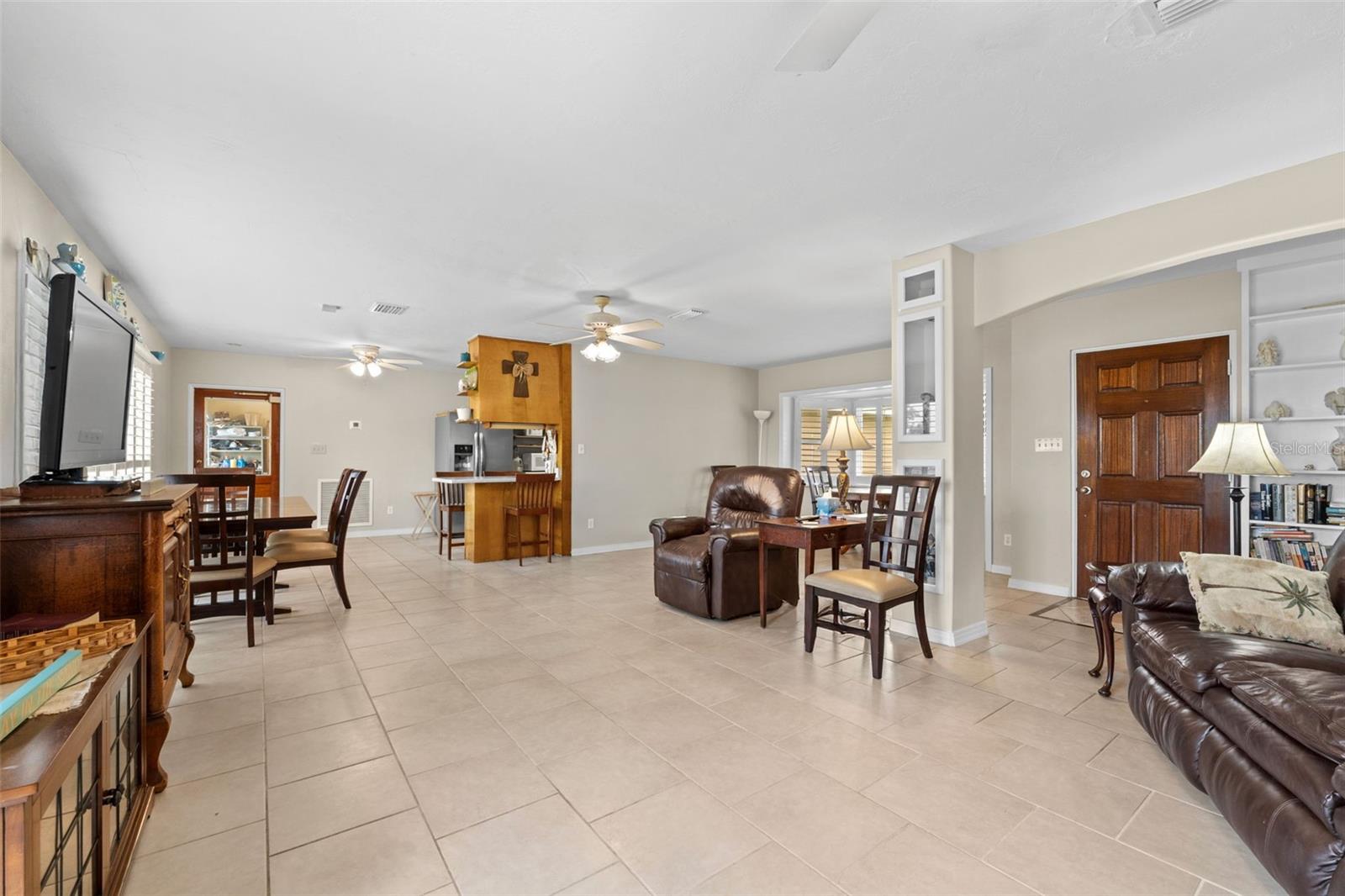 Image 7 of 53 For 308 Manatee Drive
