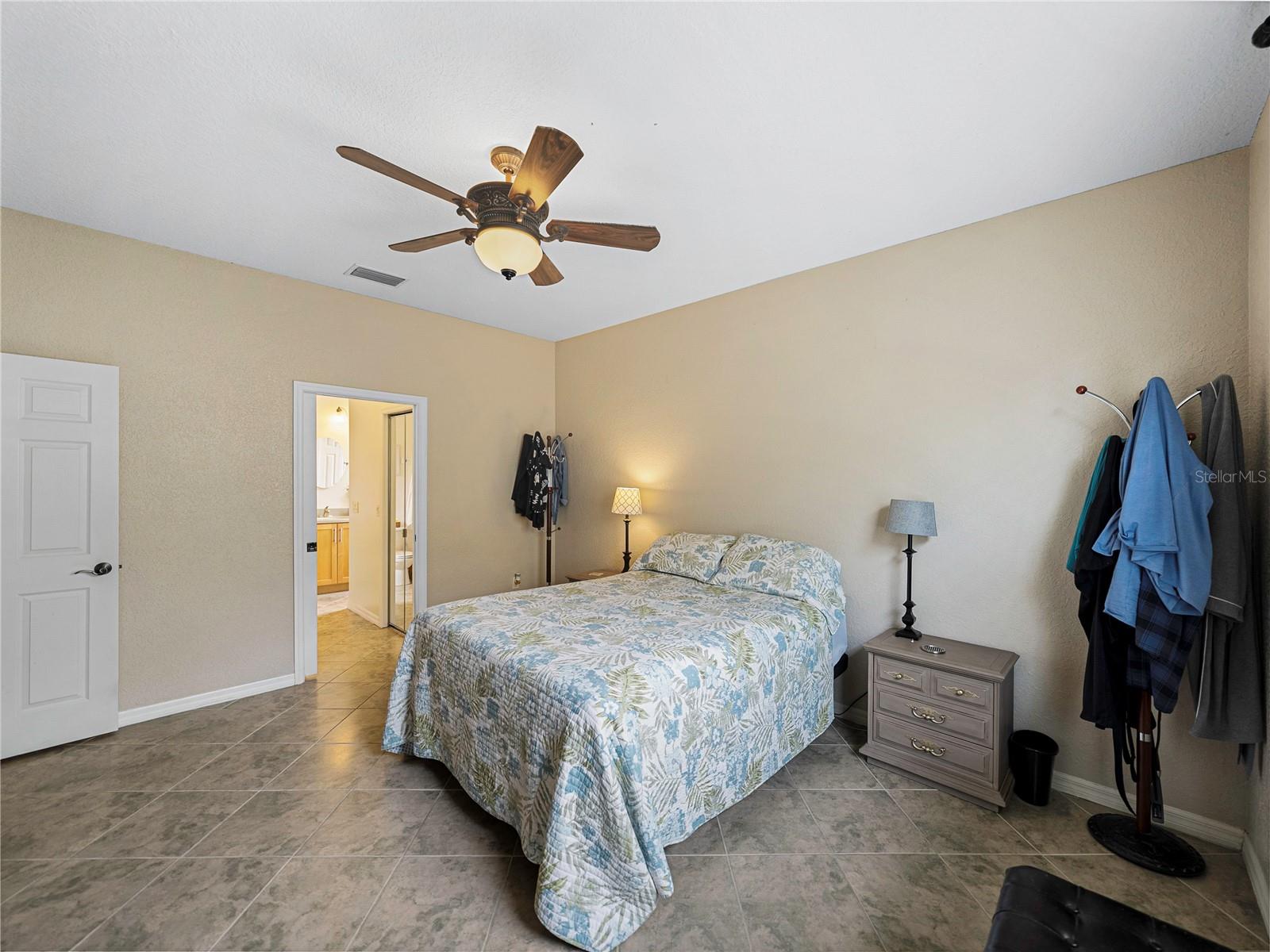 Image 17 of 76 For 4489 Strathmore Drive