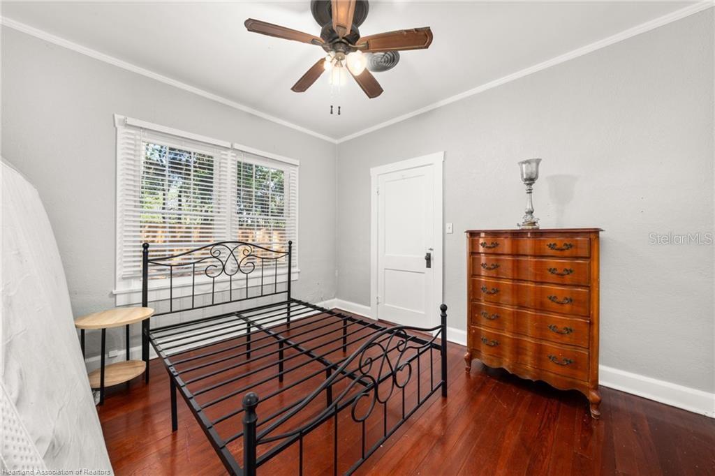 Image 14 of 46 For 412 Rose Avenue