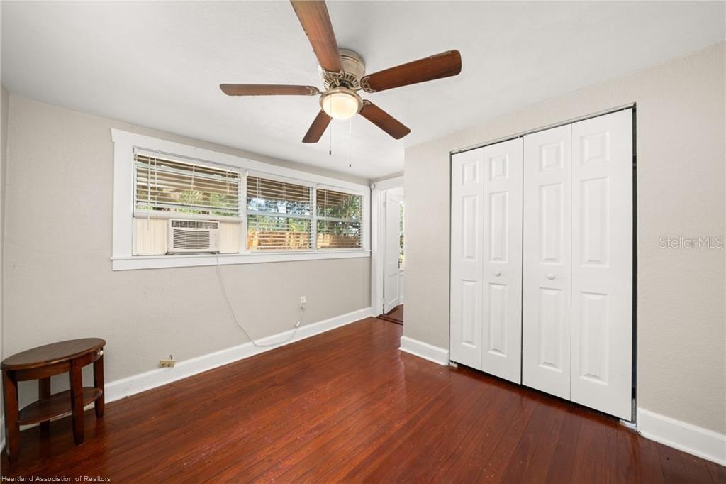 Image 20 of 46 For 412 Rose Avenue