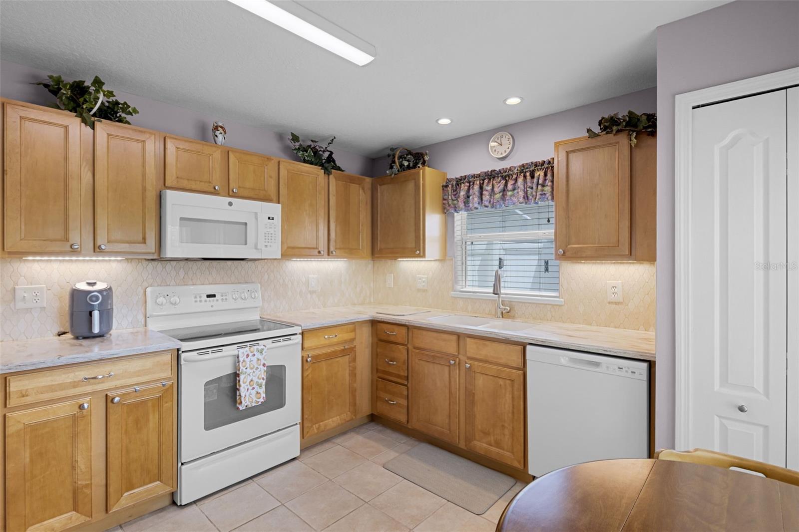 Image 10 of 46 For 3436 Grenville Drive