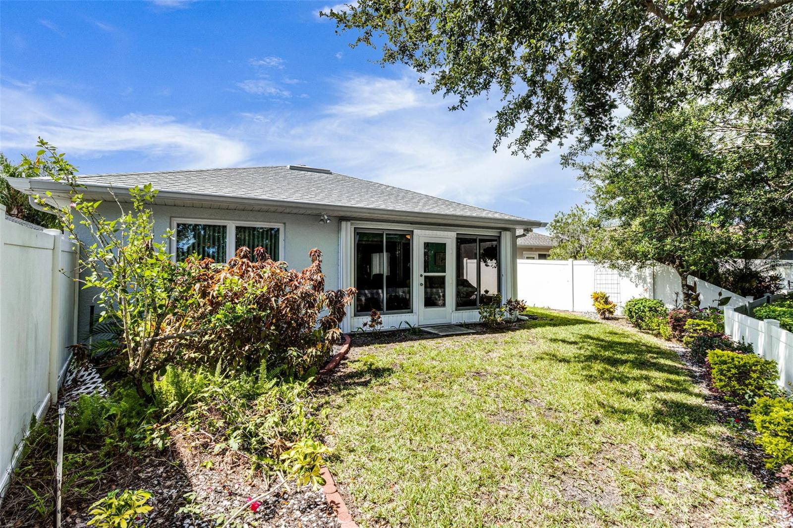 Image 21 of 46 For 3436 Grenville Drive