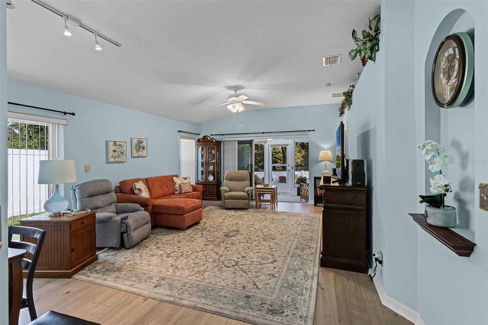 Image 6 of 46 For 3436 Grenville Drive