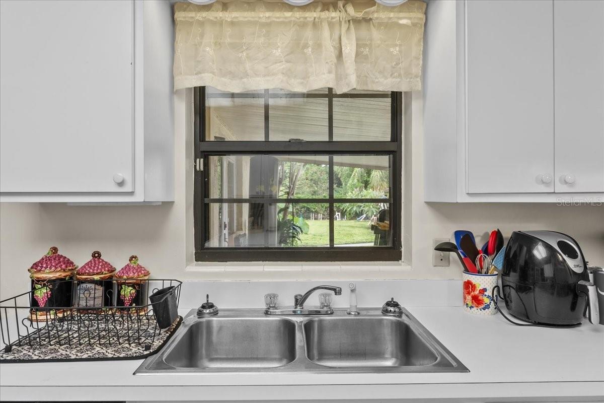 Image 30 of 49 For 714 Great Barford Street