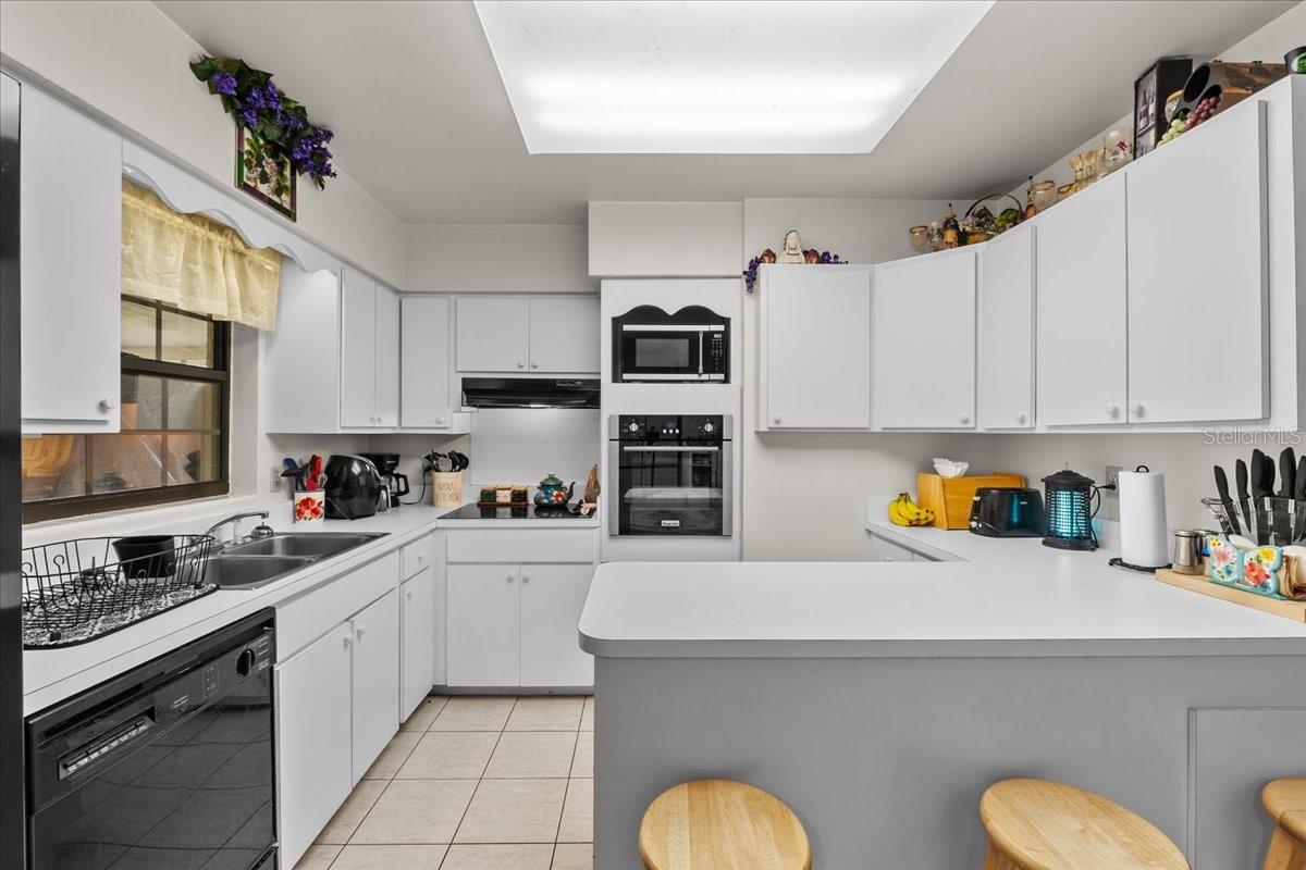 Image 32 of 49 For 714 Great Barford Street