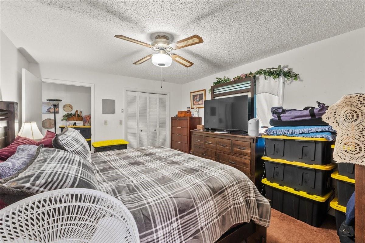 Image 33 of 49 For 714 Great Barford Street