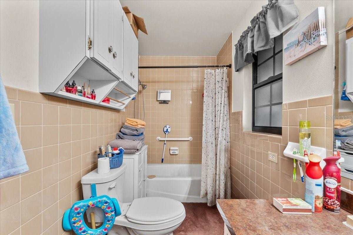 Image 36 of 49 For 714 Great Barford Street