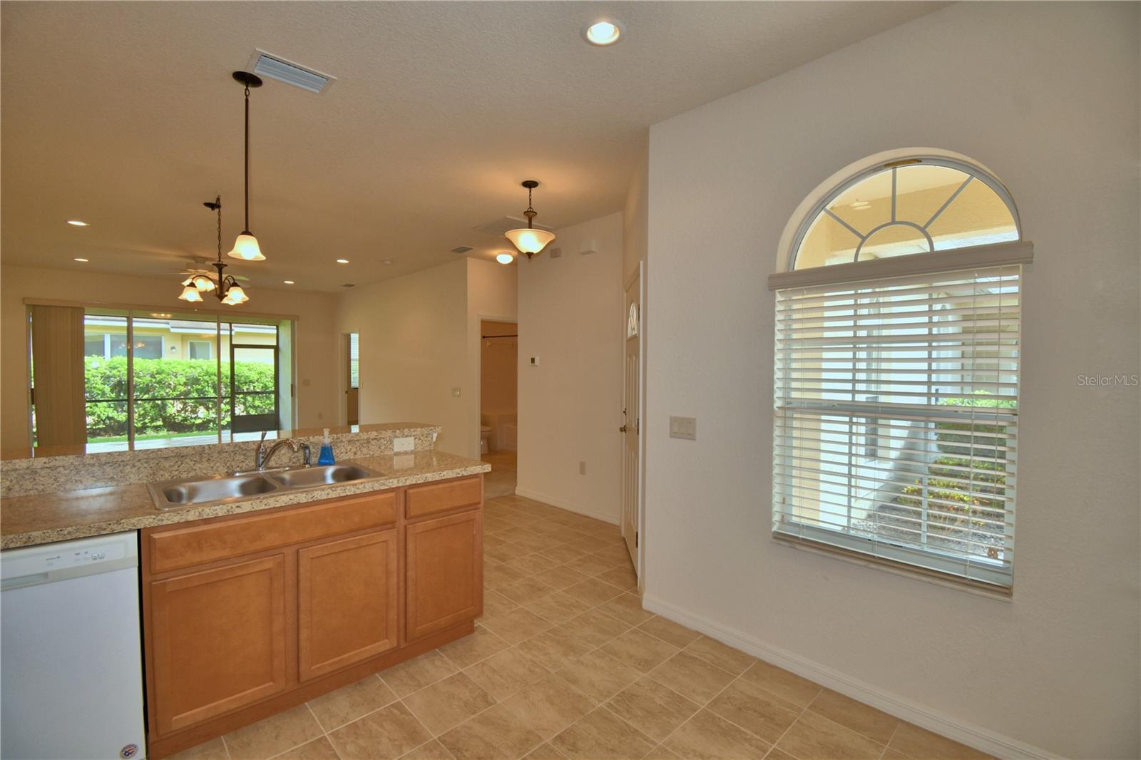 Image 6 of 68 For 1613 Linz Ct