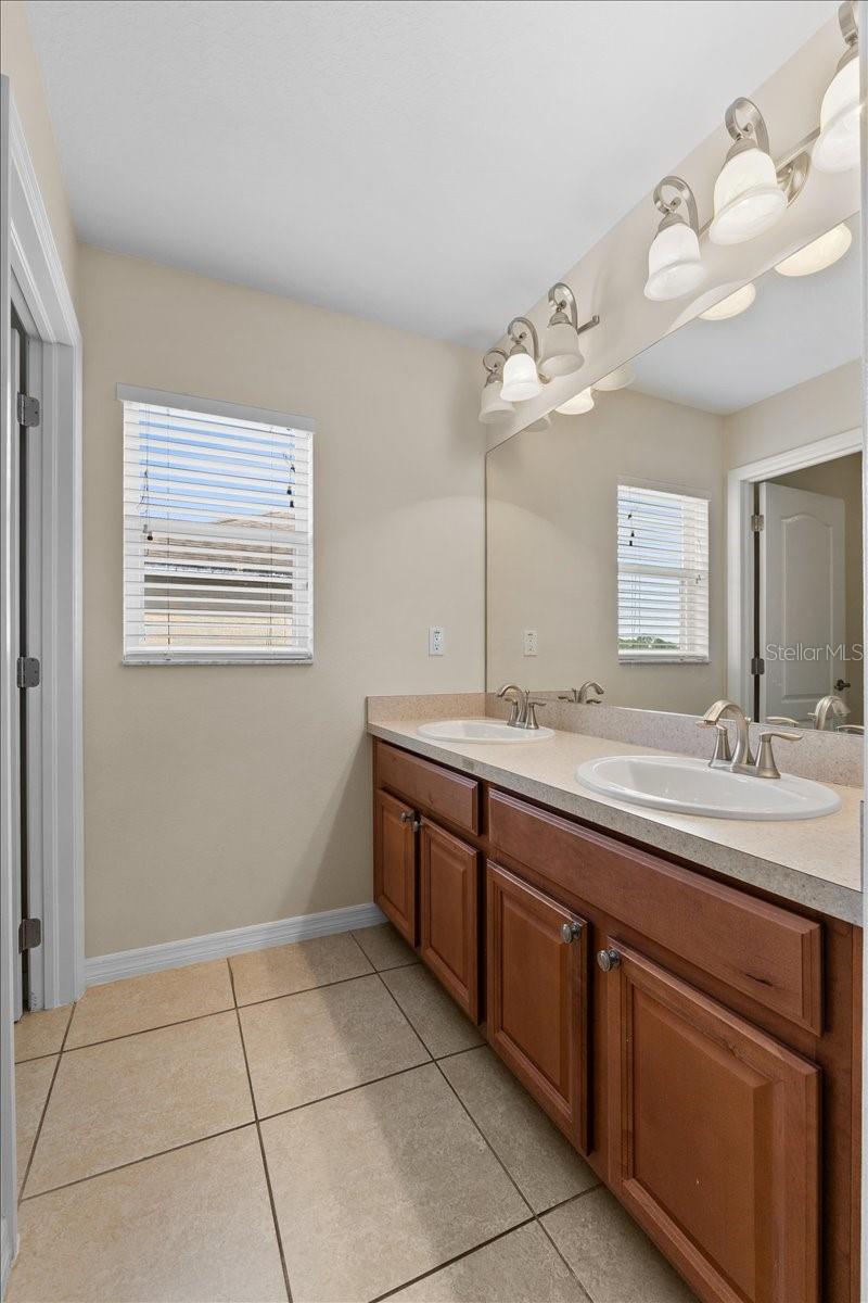 Image 43 of 56 For 636 Brookeshire Drive