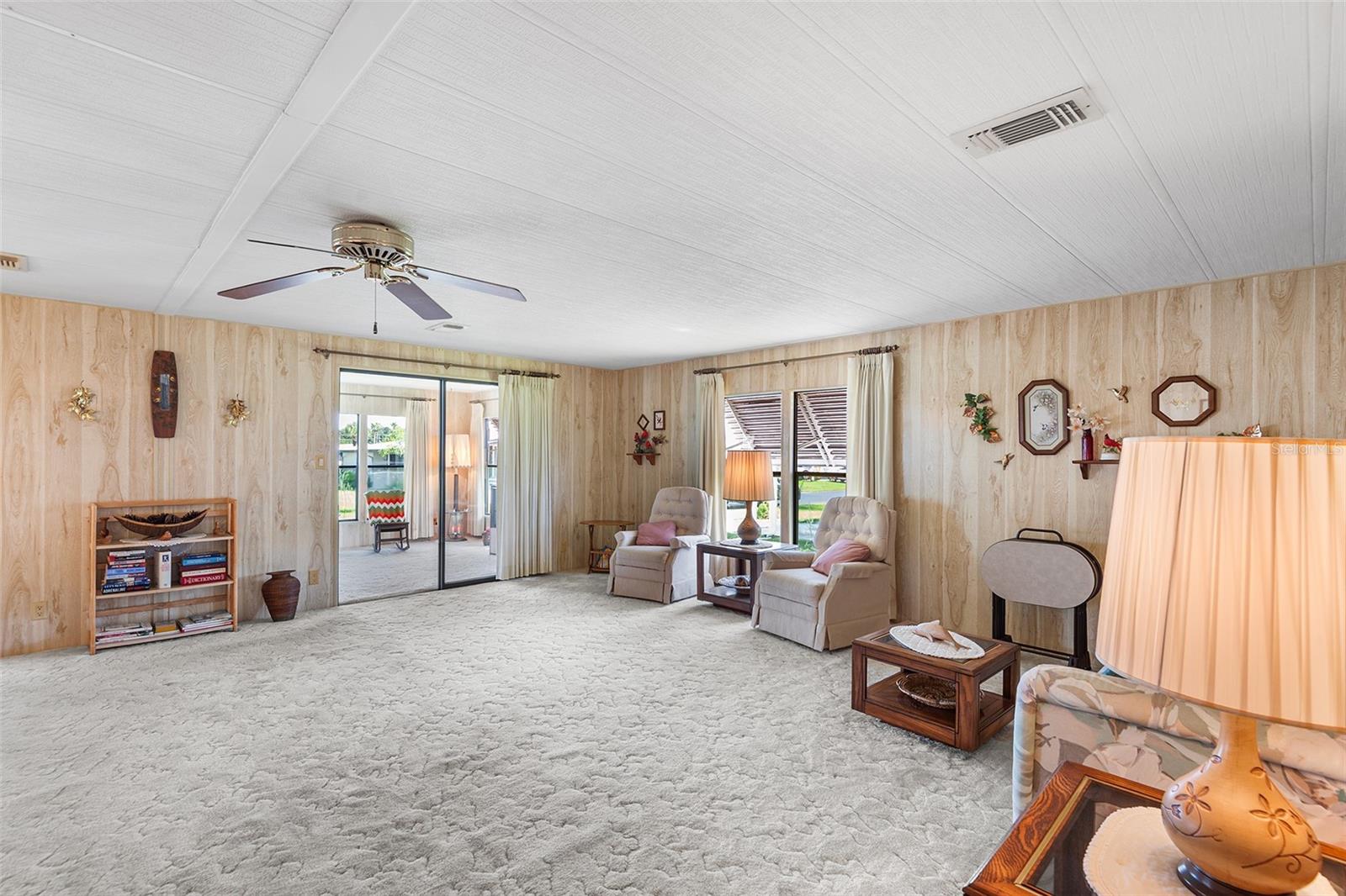 Image 13 of 46 For 128 Lake Hazel Drive