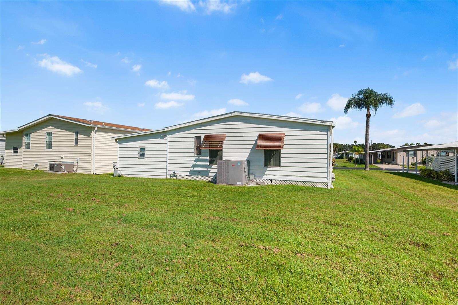 Image 4 of 46 For 128 Lake Hazel Drive