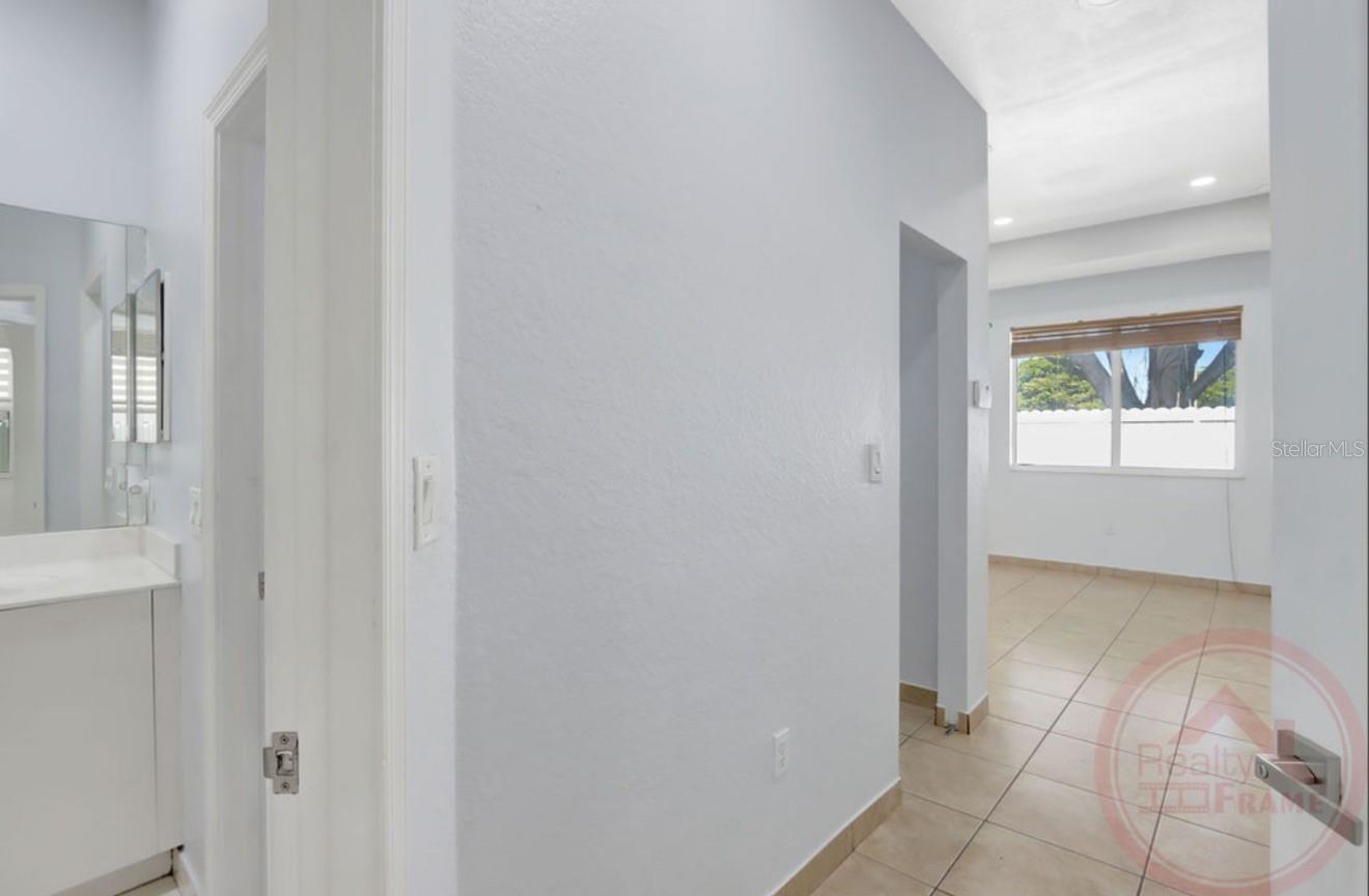 Image 11 of 19 For 2328 37th Terrace