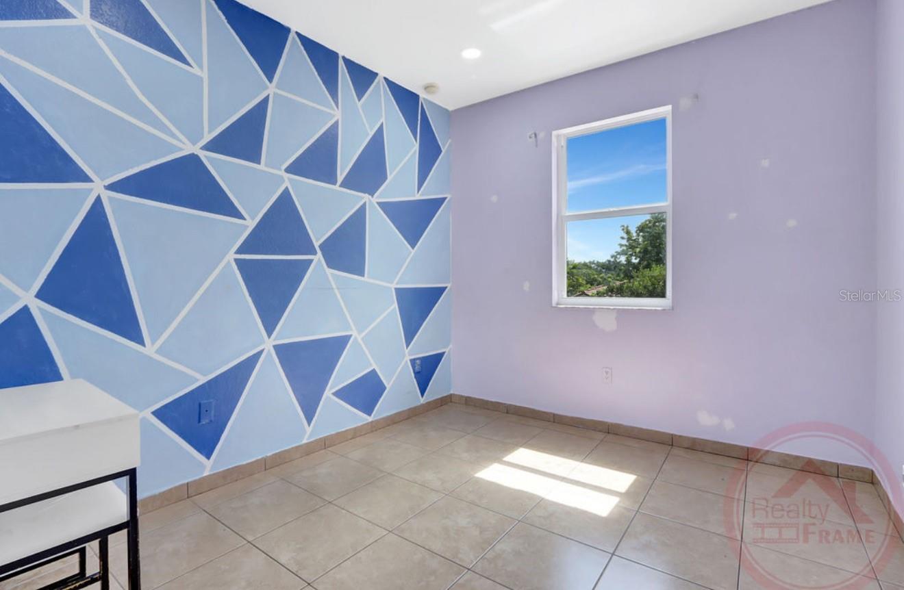 Image 15 of 19 For 2328 37th Terrace