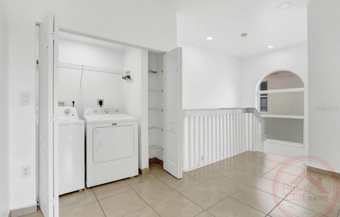 Image 8 of 19 For 2328 37th Terrace