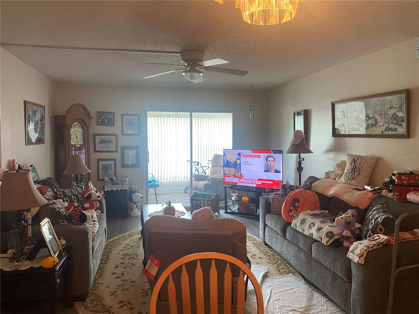 Image 11 of 28 For 333 Lake Howard Drive Nw 213d