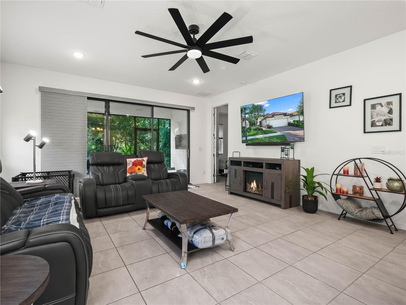 Image 9 of 36 For 4136 Solamor Street