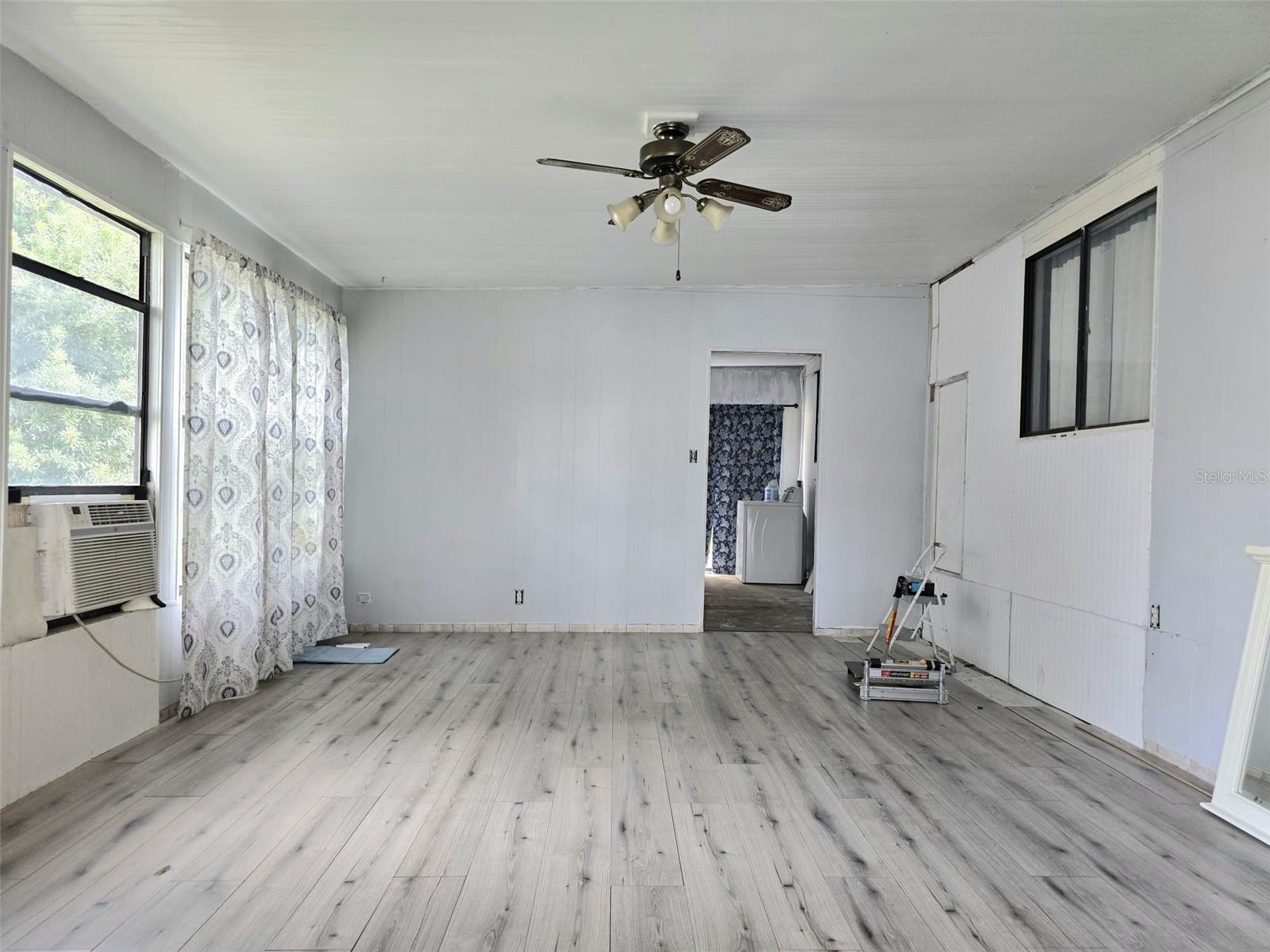 Image 15 of 34 For 2034 Thelma Drive